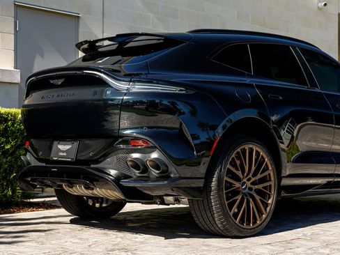 Used 2025 Aston Martin DBX 707 image 23