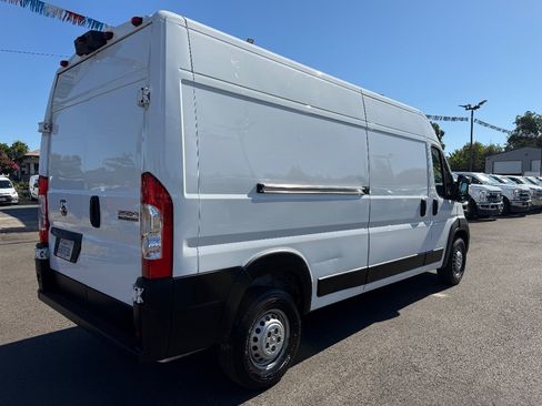 Used 2025 RAM ProMaster 2500 w/ Convenience Group FWD image 7