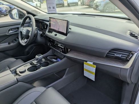 New 2026 Nissan Rogue Platinum w/ Tech Package AWD/4WD image 38