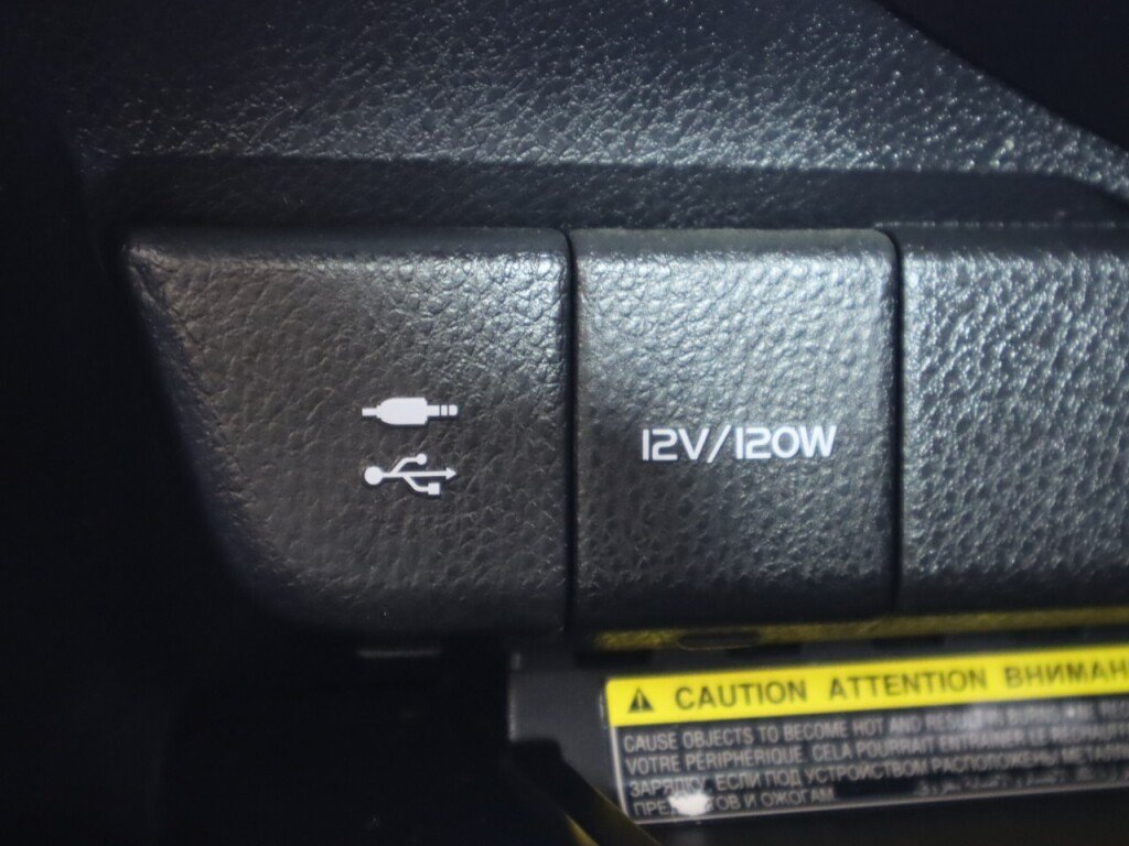 Used 2018 Toyota Camry SE w/ Audio Package FWD image 24