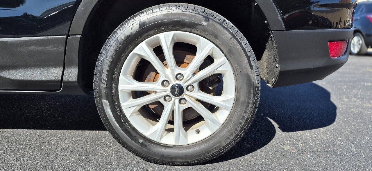 Used 2017 Ford Escape Titanium AWD/4WD image 11