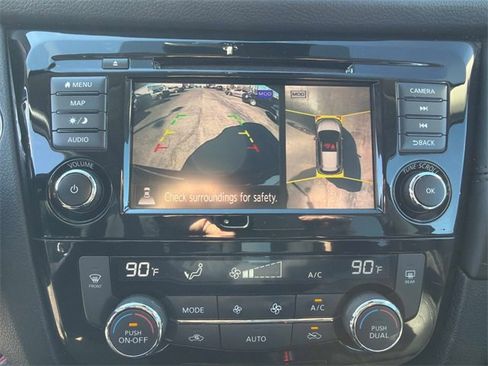 Used 2019 Nissan Rogue SL image 30