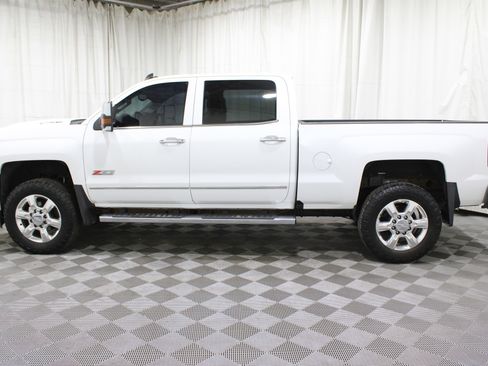 Used 2019 Chevrolet Silverado 2500 LTZ w/ Duramax Plus Package image 40