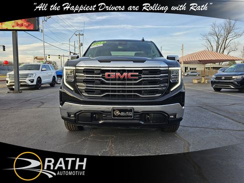 Used 2024 GMC Sierra 1500 SLT image 3