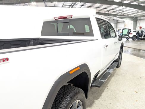 Used 2025 GMC Sierra 3500 SLT w/ SLT Premium Package AWD/4WD image 3
