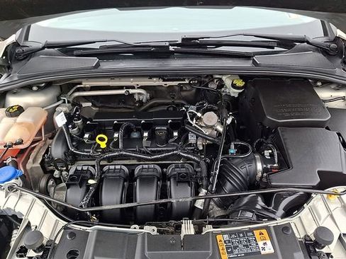 Used 2016 Ford Focus SE image 27