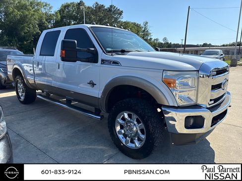 Used 2014 Ford F250 Lariat w/ Lariat Interior Package AWD/4WD image 7
