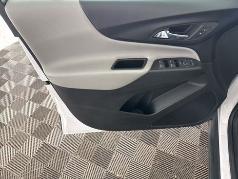 Used 2023 Chevrolet Equinox LS w/ Driver Confidence II Package image 20