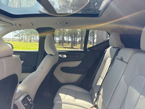 New 2026 Volvo XC40 B5 Plus w/ Protection Package Premier image 24