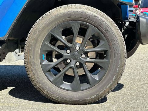 Used 2023 Jeep Wrangler Unlimited Sahara image 7