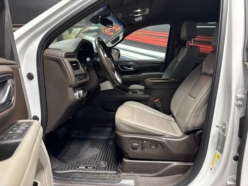 Used 2022 GMC Yukon XL SLT AWD/4WD image 4