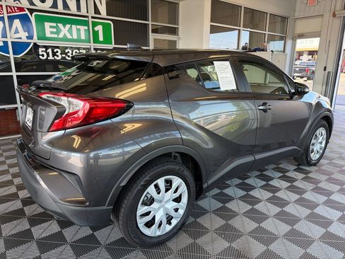 Used 2021 Toyota C-HR LE FWD image 6