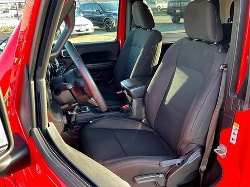 Used 2018 Jeep Wrangler Sport S image 25