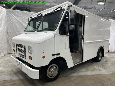 Used 2016 Ford E-350 and Econoline 350 Super Duty w/ A/C Prep Package image 1