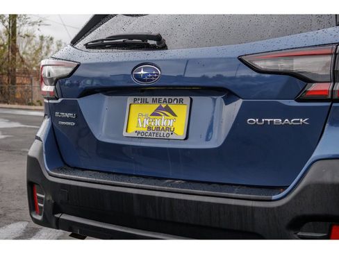 Used 2022 Subaru Outback Premium AWD/4WD image 29