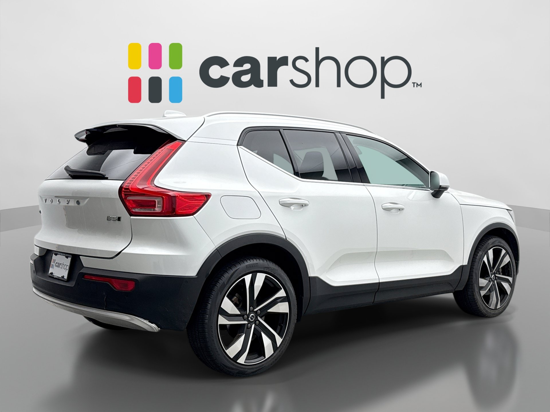 Used 2023 Volvo XC40 B5 Plus w/ Protection Package Premier AWD/4WD image 5