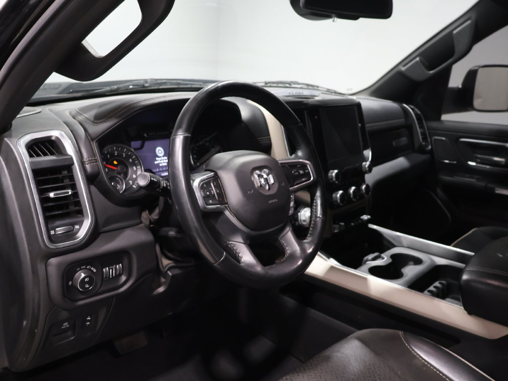 Used 2019 RAM 1500 Laramie AWD/4WD image 16
