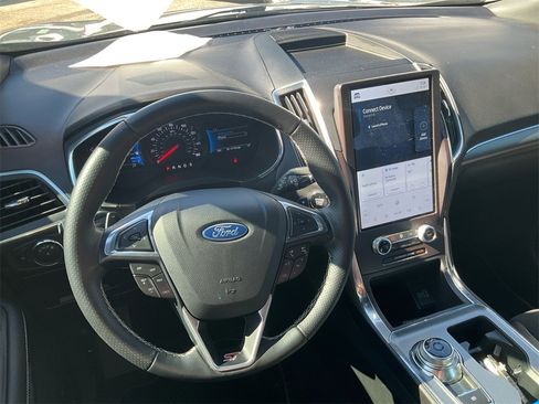 Used 2021 Ford Edge ST image 25