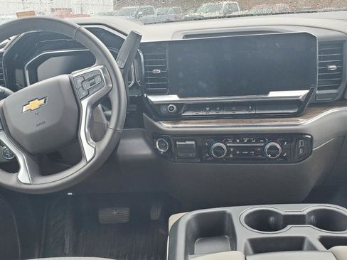 Used 2024 Chevrolet Silverado 3500 LT w/ Convenience Package image 7