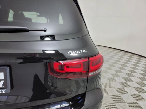 Certified 2022 Mercedes-Benz GLB 250 4MATIC image 9