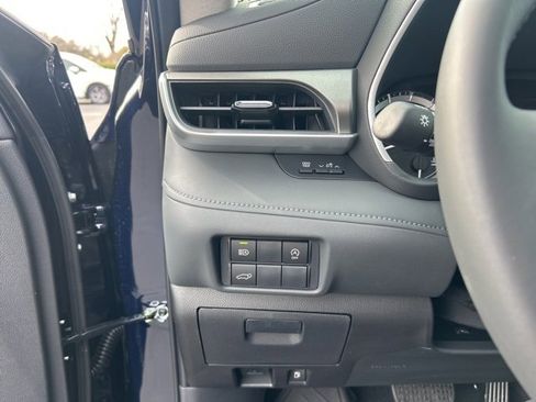 New 2026 Toyota Highlander XLE image 30