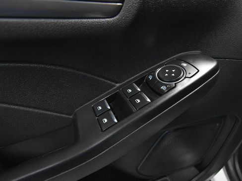 Used 2025 Ford Escape SE FWD image 5
