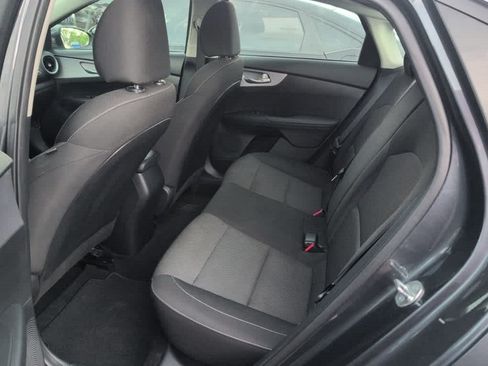 Used 2024 Kia Forte LXS FWD image 7