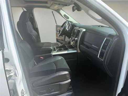 Used 2014 RAM 1500 Laramie image 31