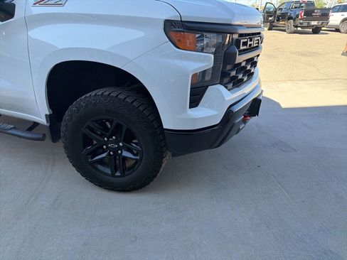 Used 2024 Chevrolet Silverado 1500 Custom Trail Boss image 2