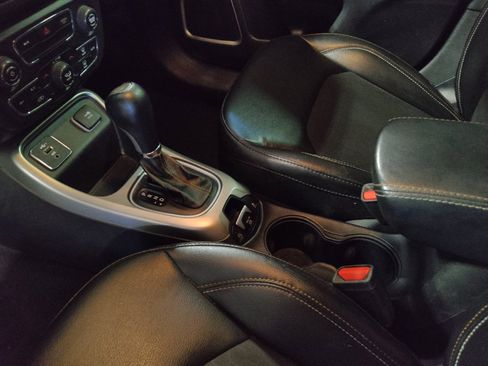 Used 2020 Jeep Compass Latitude FWD image 26