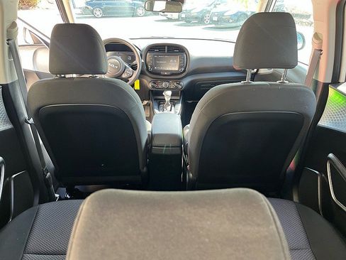 Used 2024 Kia Soul LX w/ Option Group 015 FWD image 22