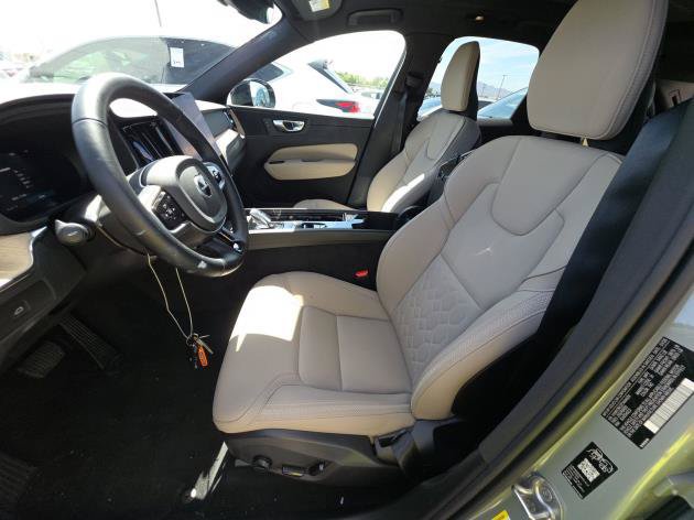 Used 2026 Volvo XC60 B5 Plus AWD/4WD image 4