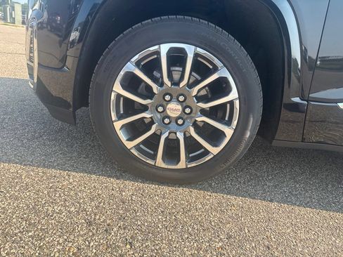 Used 2020 GMC Acadia Denali w/ Denali Ultimate Package AWD/4WD image 22