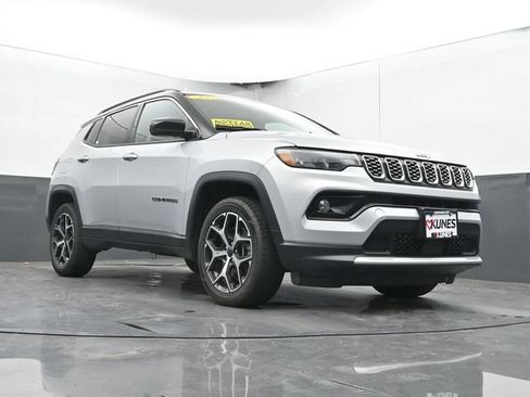 Used 2025 Jeep Compass Limited AWD/4WD image 48