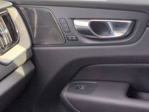 Used 2021 Volvo XC60 T5 Inscription image 39