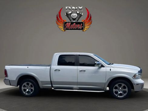 Used 2014 RAM 1500 Laramie w/ Convenience Group AWD/4WD image 10