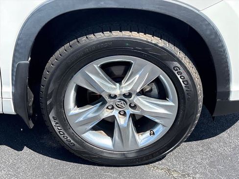 Used 2019 Toyota Highlander Limited AWD/4WD image 32