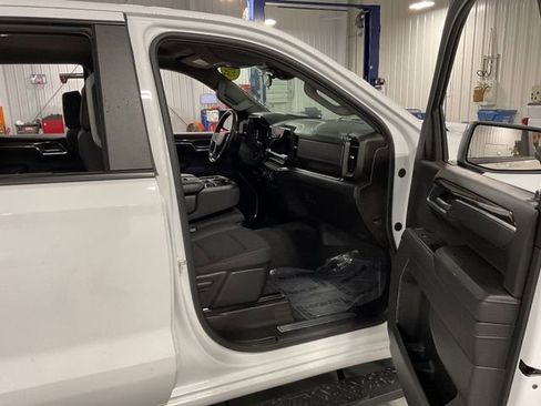 Used 2025 Chevrolet Silverado 1500 LT image 11