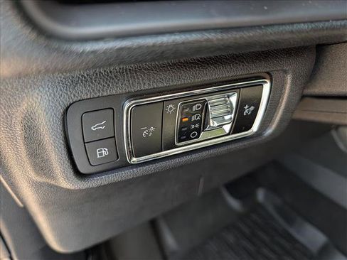 Used 2024 Lincoln Corsair Grand Touring AWD/4WD image 33