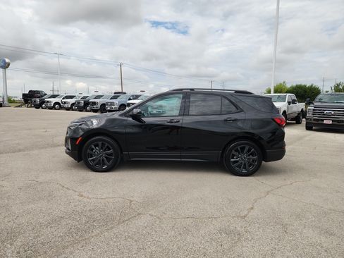 Used 2023 Chevrolet Equinox RS FWD image 4