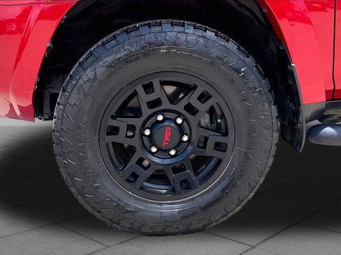 Used 2023 Toyota 4Runner SR5 Premium w/ Moonroof Package AWD/4WD image 11