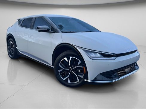Used 2023 Kia EV6 Wind w/ Wind Technology Package image 2