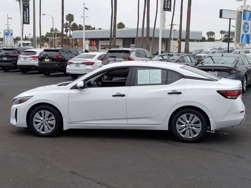 Certified 2024 Nissan Sentra S FWD image 5