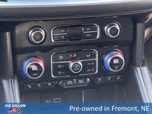 Used 2023 GMC Yukon XL AT4 w/ Technology Package AWD/4WD image 13