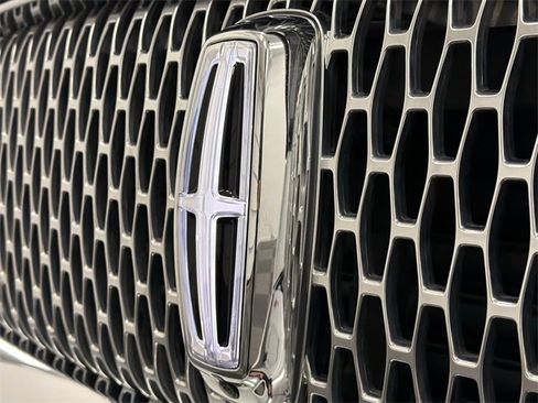 Used 2022 Lincoln Navigator L Reserve image 16