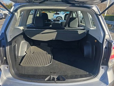 Used 2018 Subaru Forester 2.5i w/ Alloy Wheel Package image 11