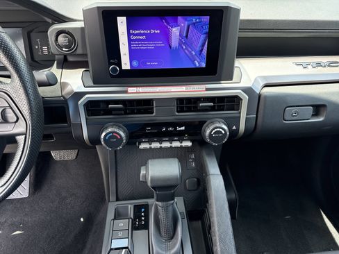Used 2024 Toyota Tacoma SR5 AWD/4WD image 28