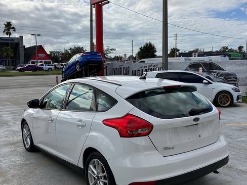 Used 2017 Ford Focus SE FWD image 8