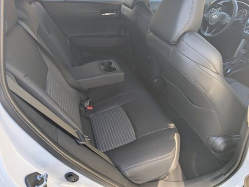 Used 2025 Toyota Corolla Cross XSE w/ Convenience Package image 14