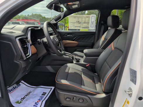 New 2026 GMC Canyon AT4 AWD/4WD image 18